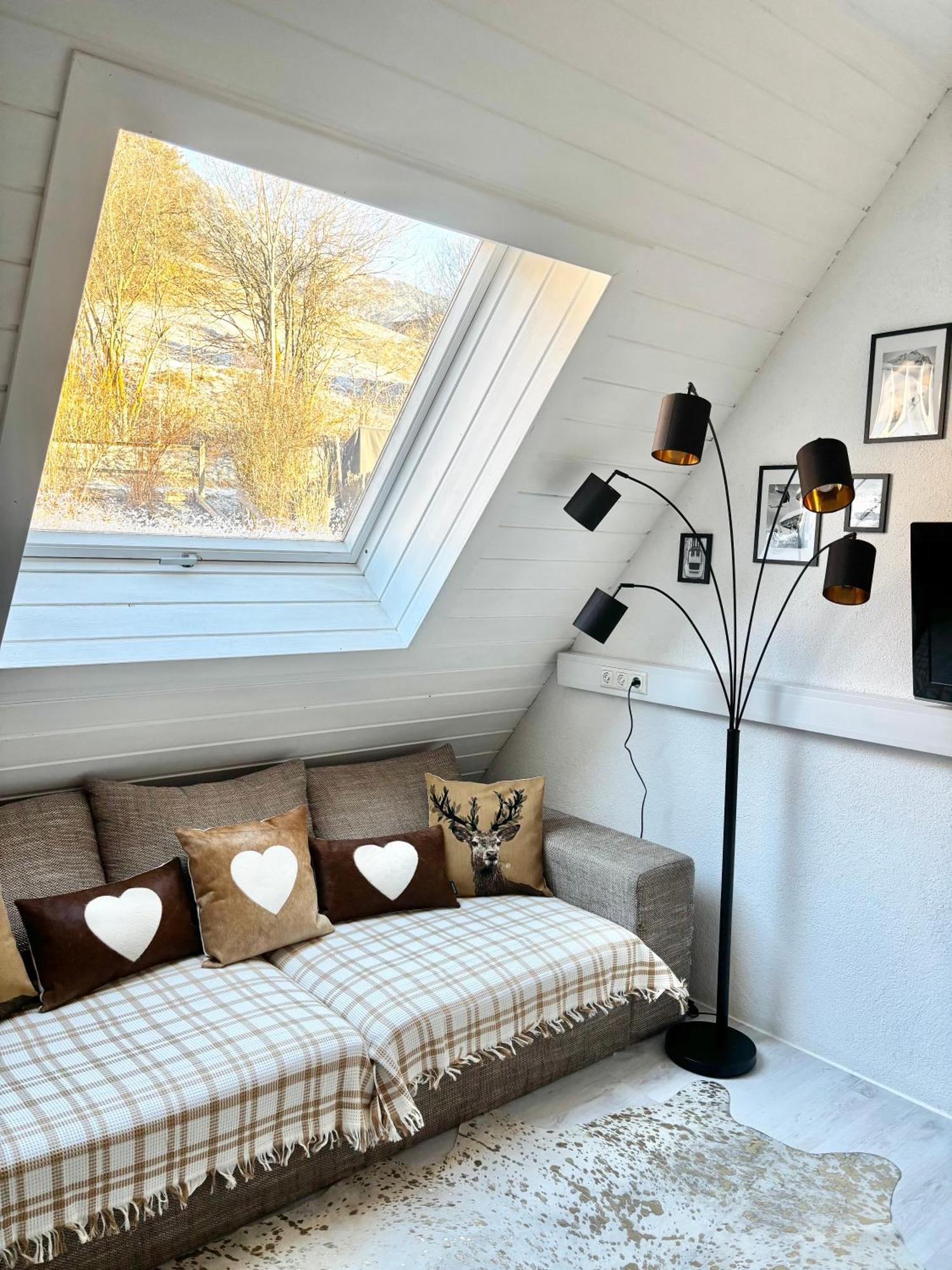 Lechtaler Alpenblick Landeck - Privatzimmer & Ferienwohnung Exterior photo