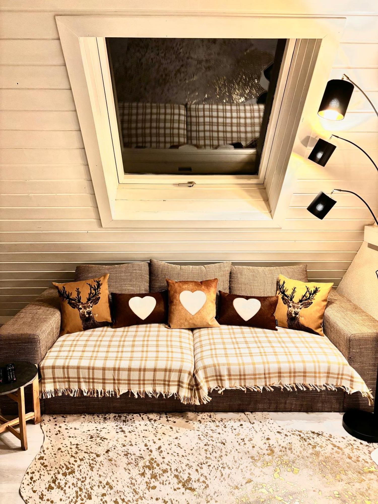 Lechtaler Alpenblick Landeck - Privatzimmer & Ferienwohnung Exterior photo